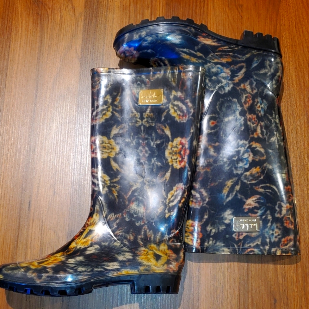 Nicole Miller Waterproof Blue Floral Rainboot
